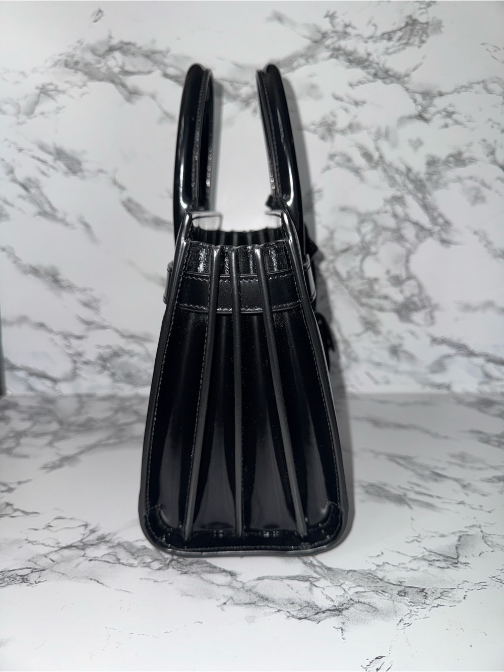 Never used Saint Laurent Nano Sac de Jour Patent Leather Top Handle bag in Black - Picture 5 of 10